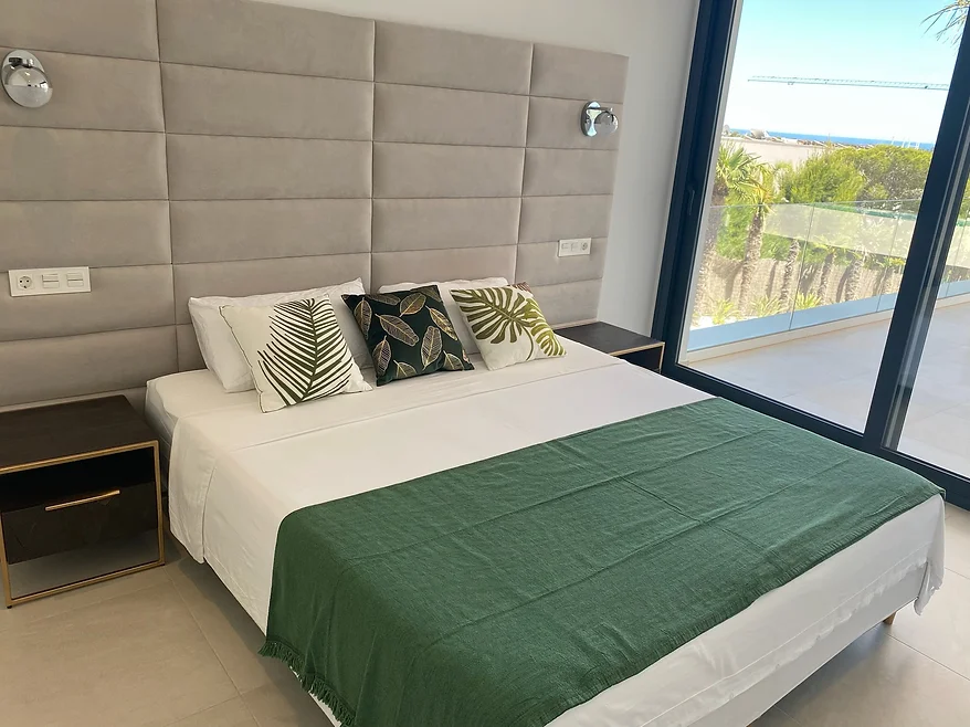 Emerald bedroom with green accents